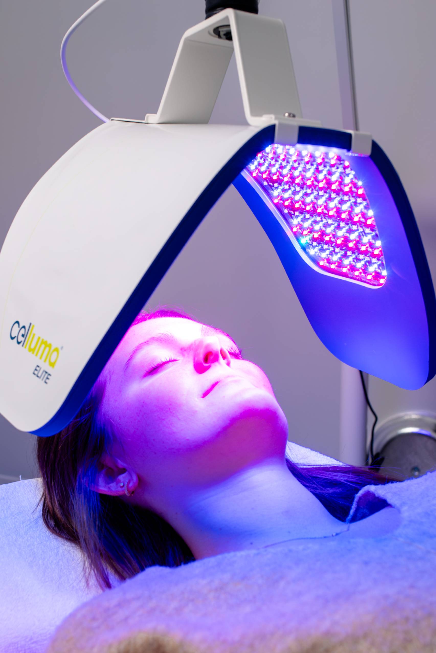 Dr. Nick Lillie performs a light-based dry eye treatment on a patient at Rejuvenation Dry Eye Center.